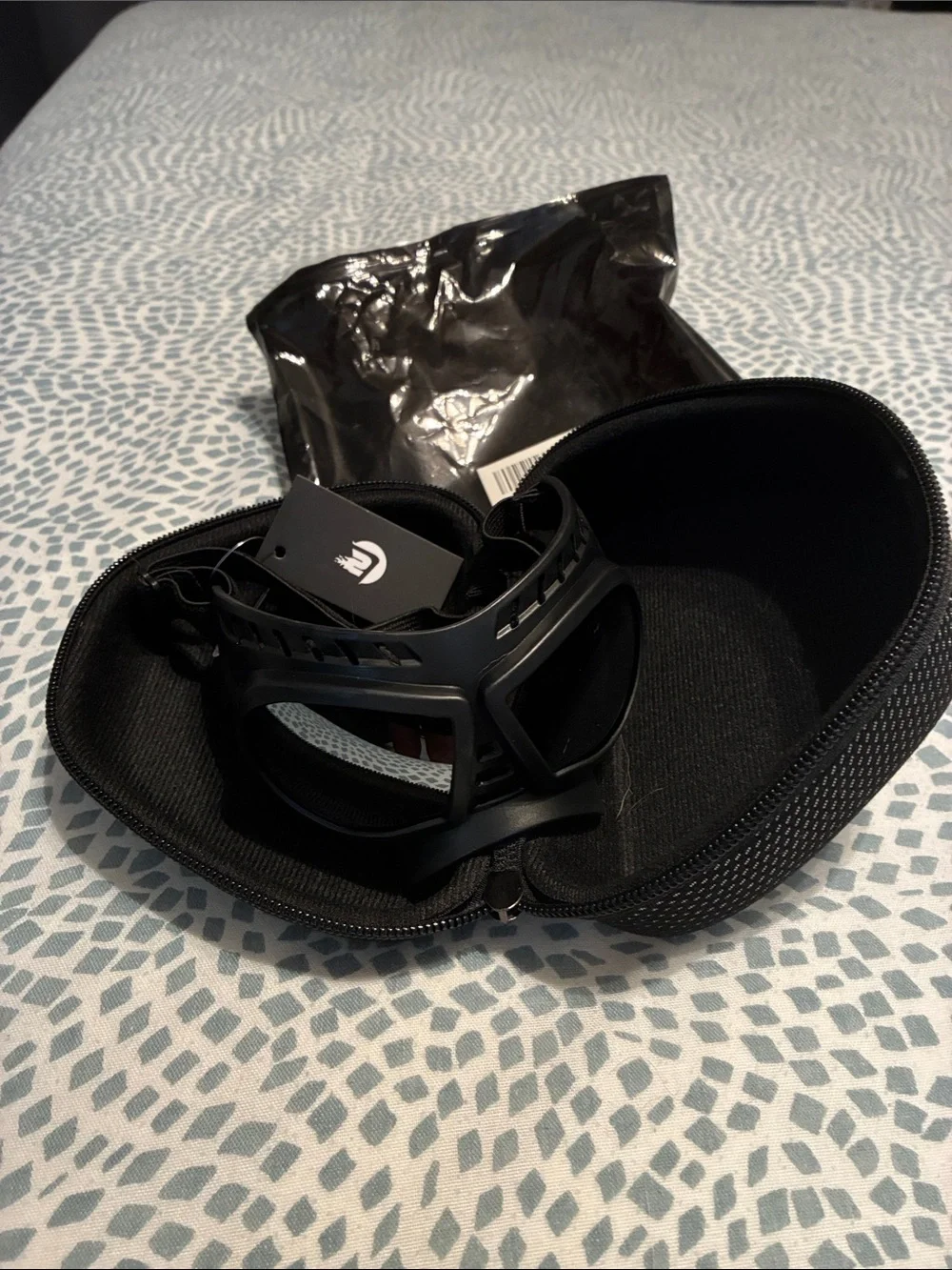 NWT Dog Goggles